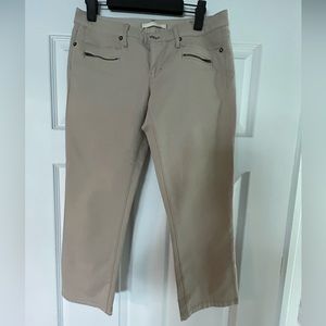 Women’s tan capri jeans